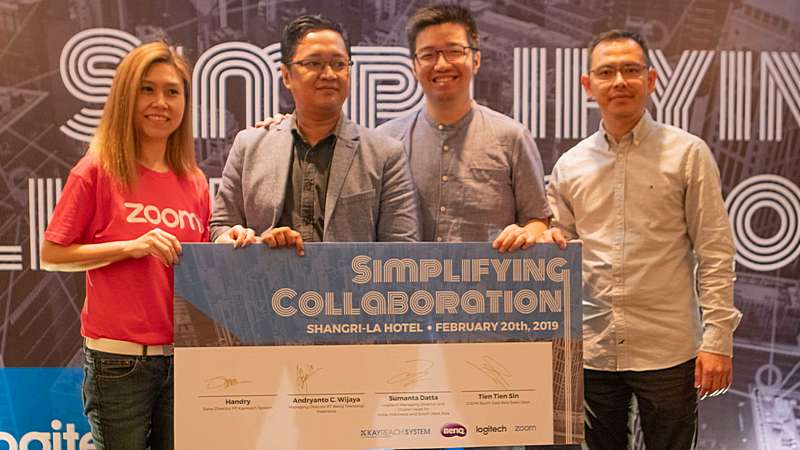 Unified Communication Signing Ceremony Logitech, BenQ, Zoom, Kayreach System