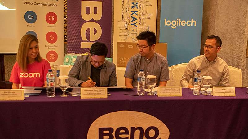 Unified Communication Signing Ceremony Logitech, BenQ, Zoom, Kayreach System