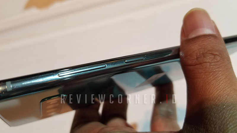 Tombol Samping Galaxy S10