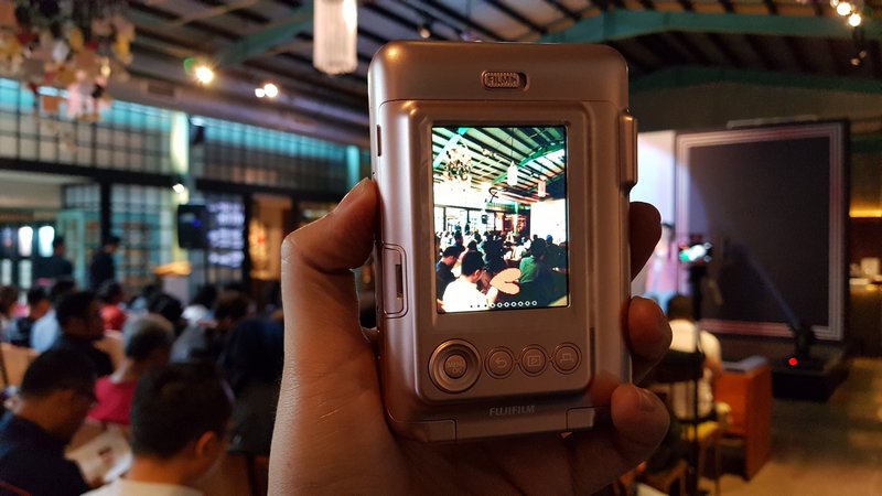 Fujifilm instax mini LiPlay